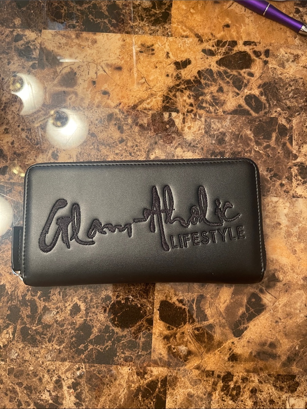 Glam-Aholic Lifestyle Black Zip Wallet